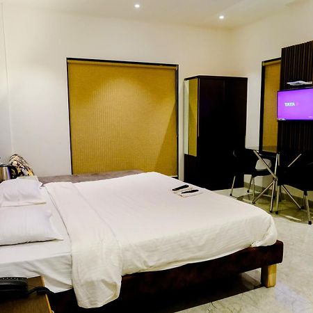 Sanidhya Beach Resort Alībāg Eksteriør bilde