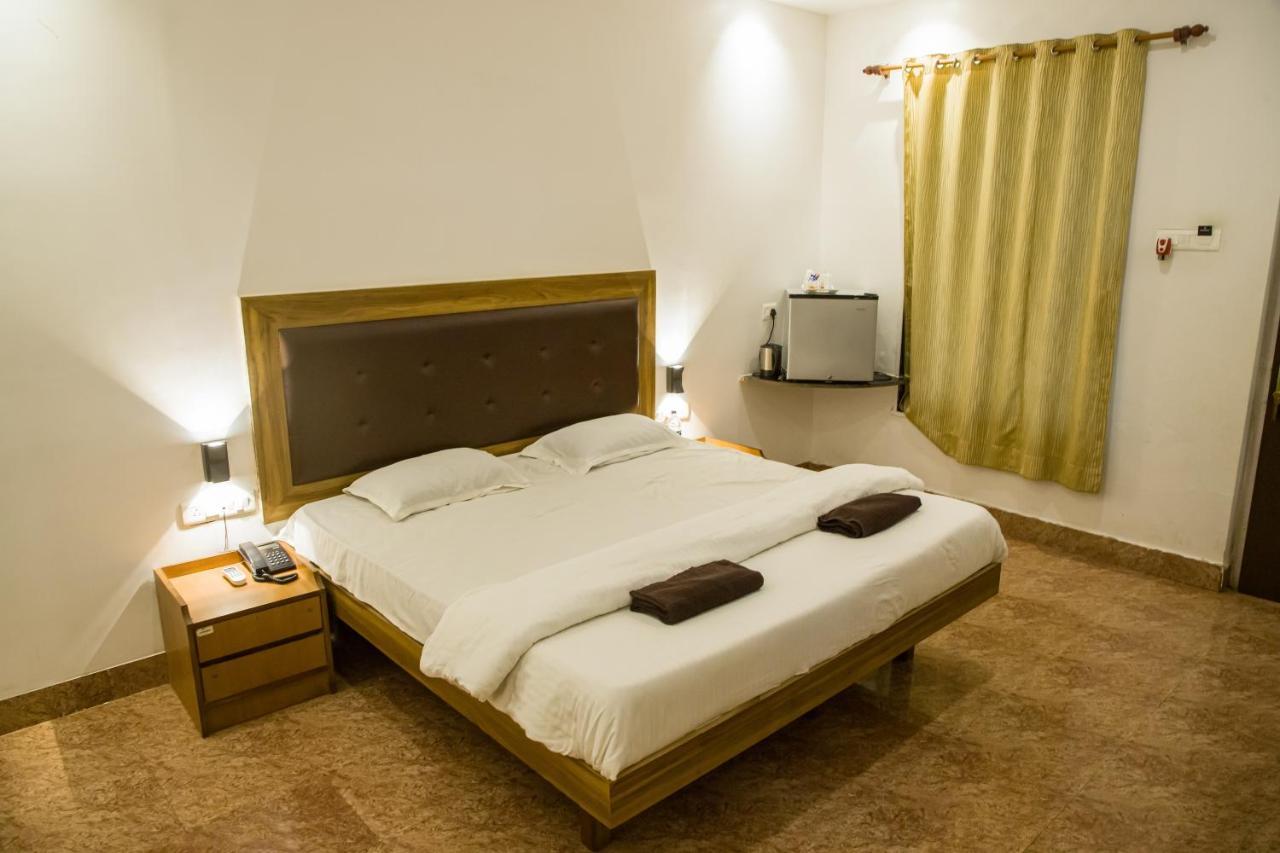 Sanidhya Beach Resort Alībāg Eksteriør bilde