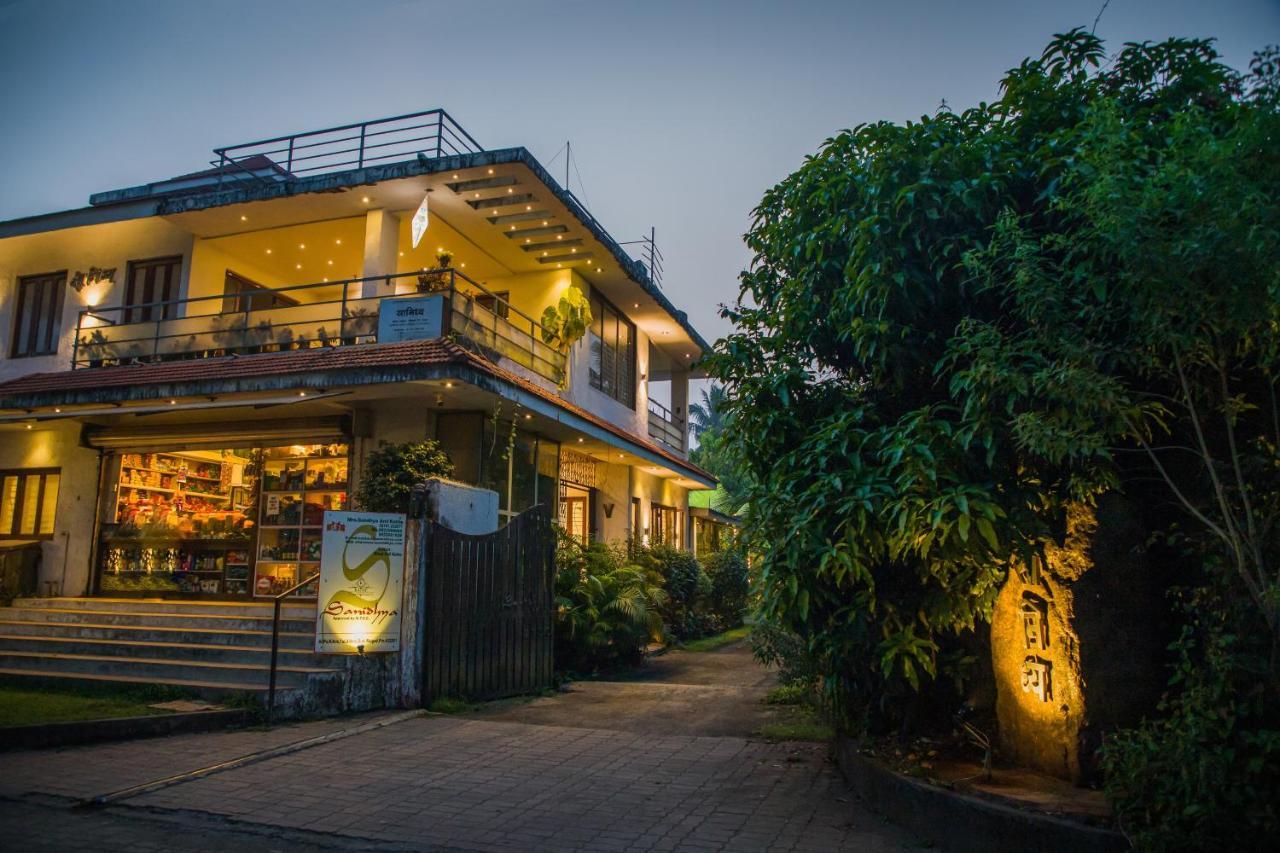 Sanidhya Beach Resort Alībāg Eksteriør bilde