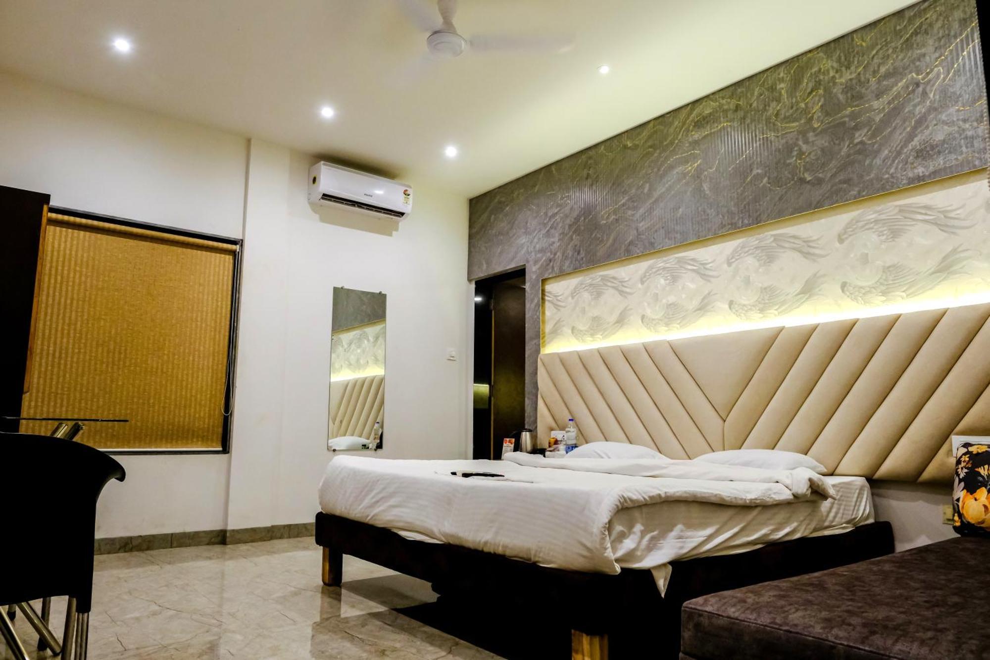 Sanidhya Beach Resort Alībāg Eksteriør bilde